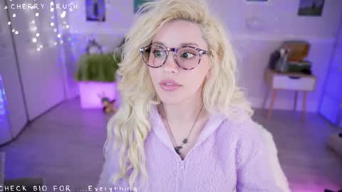 Cherry Crush  online show from 02-25-26, 07:12