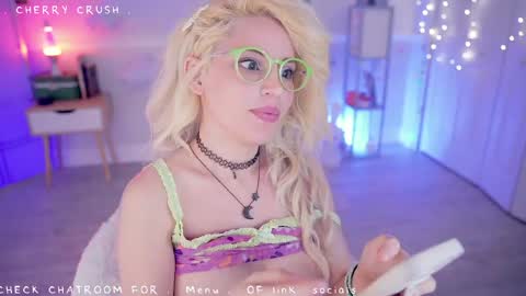 Cherry Crush  online show from 04-20-26, 05:16