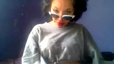 Snapshot of cherryhillss chatting on 10-30-25, 03:02 cherryhillss online show from 10-30-25, 03:02