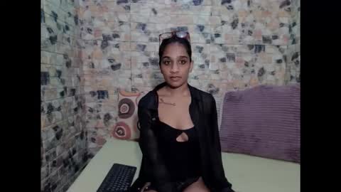 leah is the name online show from 04-03-26, 03:32