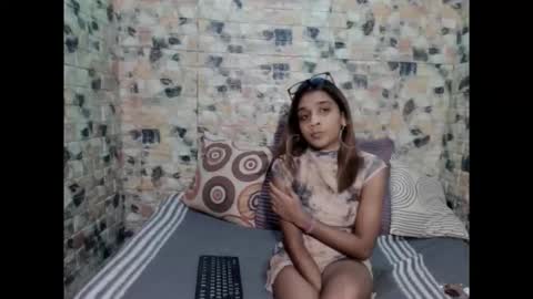 leah is the name online show from 04-25-26, 05:10