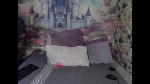 leah is the name online show from 06-25-26, 06:01