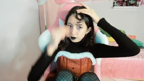 Snapshot of cherrymafer666 chatting on 12-23-24, 04:01 cherrycute666 online show from 12-23-24, 04:01