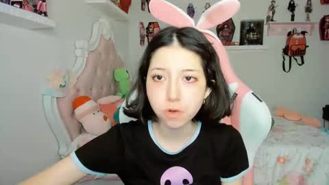 Snapshot of cherrymafer666 chatting on 09-27-25, 12:15 cherrycute666 online show from 09-27-25, 12:15