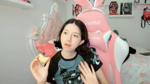 Snapshot of cherrymafer666 chatting on 10-10-25, 09:14 cherrycute666 online show from 10-10-25, 09:14