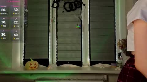 Lysia online show from 10-25-25, 12:02