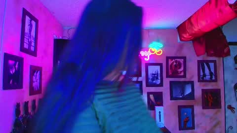 Snapshot of cherryy_bombshelll chatting on 01-06-26, 04:54 cherry online show from 01-06-26, 04:54