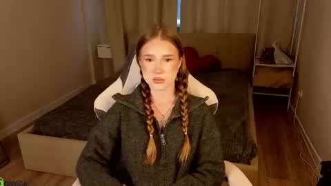 Snapshot of cherryyy_bliss chatting on 07-17-26, 01:23 Cherryyy Bliss online show from 07-17-26, 01:23