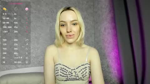 Snapshot of cherylmason chatting on 03-10-25, 12:18 Cheryl online show from 03-10-25, 12:18