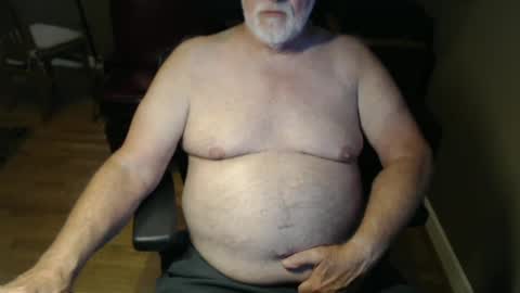 Snapshot of chgodad chatting on 09-27-25, 11:10 chgodad online show from 09-27-25, 11:10