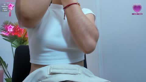 Snapshot of chiara_tay chatting on 01-15-25, 02:27 Chiara online show from 01-15-25, 02:27