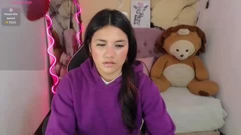 Snapshot of chiara_tay chatting on 10-26-25, 03:01 Chiara online show from 10-26-25, 03:01