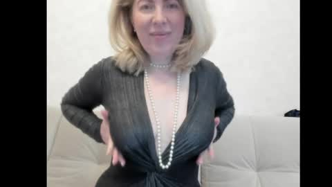 Snapshot of chicafortuna chatting on 05-18-26, 03:02 NBFG online show from 05-18-26, 03:02