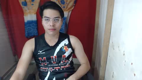 Snapshot of chicago_west chatting on 12-21-24, 02:37 Ask me online show from 12-21-24, 02:37