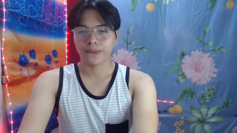 Snapshot of chicago_west chatting on 01-08-25, 01:31 Ask me online show from 01-08-25, 01:31