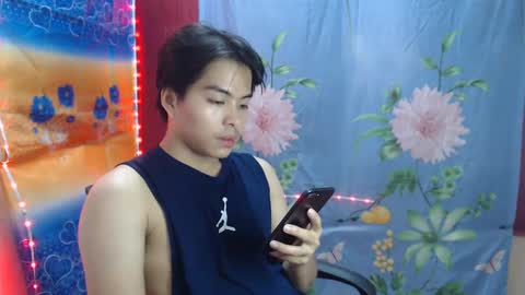 Snapshot of chicago_west chatting on 01-23-25, 06:49 Ask me online show from 01-23-25, 06:49