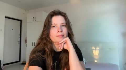 chiculya online show from 06-19-26, 02:21