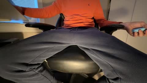 Snapshot of chiefgyro chatting on 11-10-25, 10:09 chiefgyro online show from 11-10-25, 10:09