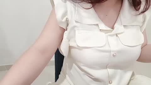 Snapshot of chillylove chatting on 04-27-26, 01:14 Jani online show from 04-27-26, 01:14