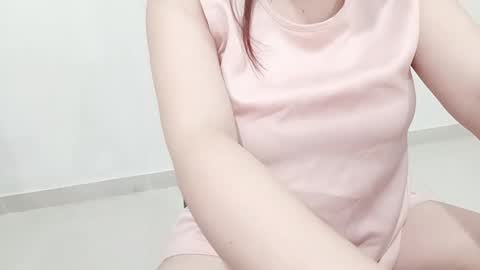 Snapshot of chillylove chatting on 04-28-26, 01:15 Jani online show from 04-28-26, 01:15