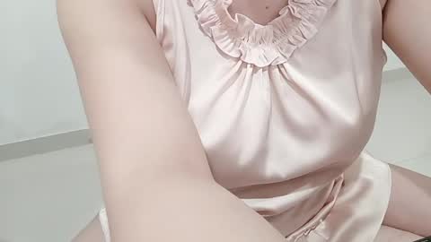 Snapshot of chillylove chatting on 05-27-26, 01:46 Jani online show from 05-27-26, 01:46