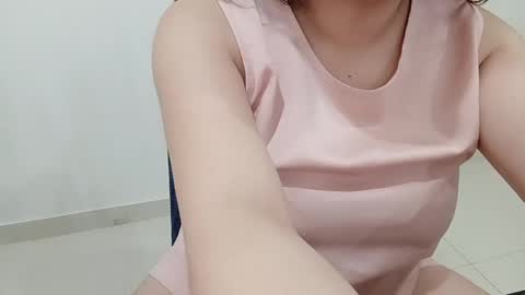 Snapshot of chillylove chatting on 05-28-26, 01:25 Jani online show from 05-28-26, 01:25