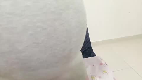 Snapshot of chillylove chatting on 05-31-26, 01:14 Jani online show from 05-31-26, 01:14