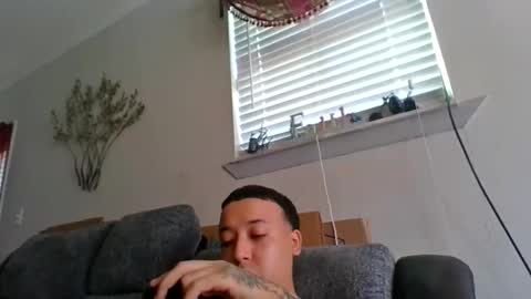 Snapshot of chino880172 chatting on 10-17-25, 06:32 CHINO online show from 10-17-25, 06:32