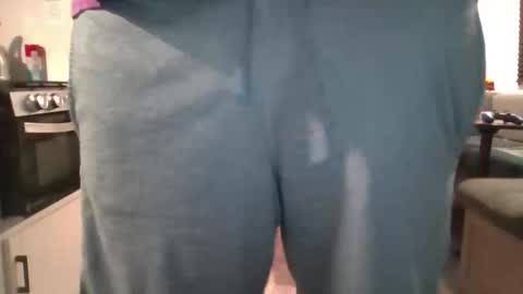 Snapshot of chipdougie chatting on 04-12-26, 06:24 Chip Dougie online show from 04-12-26, 06:24