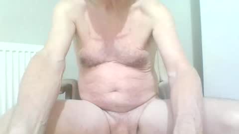 chipper341596 online show from 01-10-25, 03:37