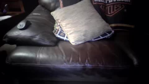 Snapshot of chippy70 chatting on 01-10-26, 08:27 chippy70 online show from 01-10-26, 08:27