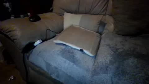 Snapshot of chippy70 chatting on 04-11-26, 06:18 chippy70 online show from 04-11-26, 06:18