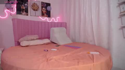 sophia online show from 01-16-25, 04:49