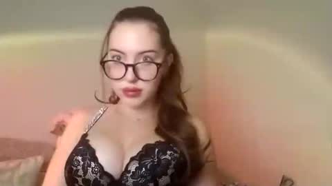 Snapshot of chitos_89 chatting on 10-29-25, 04:37 chitos_89 online show from 10-29-25, 04:37