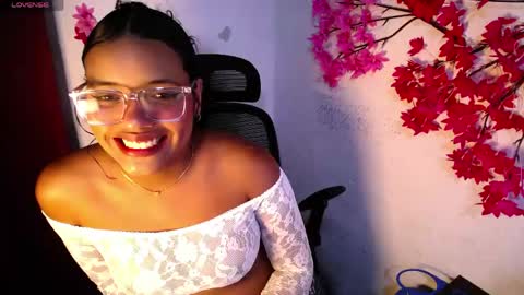 chleo_rosse online show from 04-21-26, 04:08