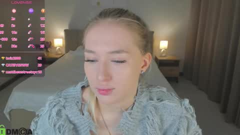 Chloe online show from 01-14-26, 03:45