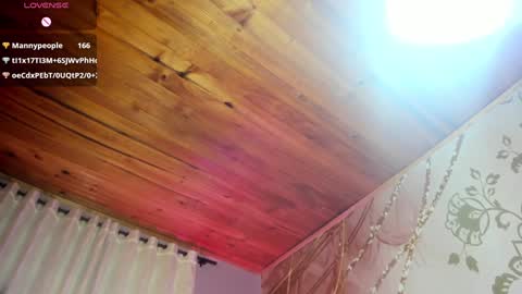 chloe bonnet Connection Monday to Saturday 3 pm Chicago INDEPENDENT MODEL . online show from 12-29-24, 11:50