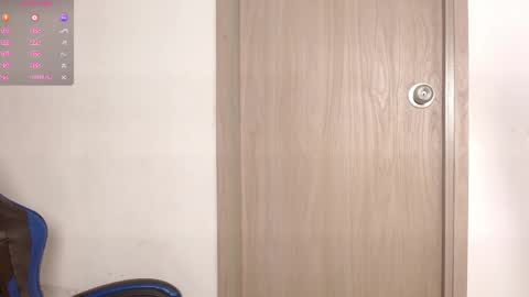 Abby 19 years online show from 06-04-26, 06:36