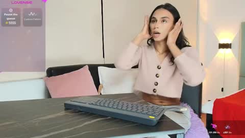 Snapshot of chloe_cherry21 chatting on 02-26-25, 02:15 chloe cherry21 online show from 02-26-25, 02:15