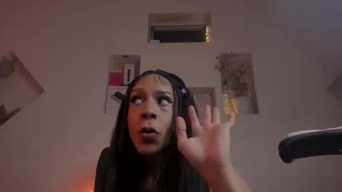 chloe_cooperr online show from 10-28-25, 03:21