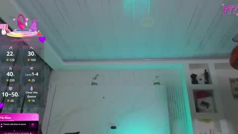 chloe_cooperr online show from 04-18-26, 10:19