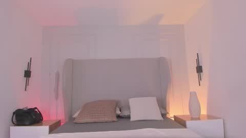 Chloe online show from 12-05-25, 11:30