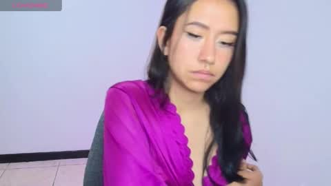 chloe_desire11 online show from 05-13-26, 10:23