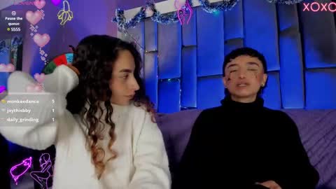 Isabella curly hair - Anastasia short hair  online show from 12-03-24, 07:00