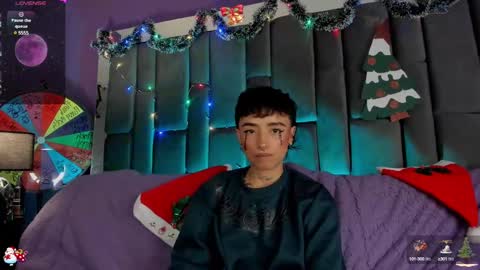 Isabella curly hair - Anastasia short hair  online show from 12-09-24, 10:09