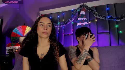 Isabella curly hair - Anastasia short hair  online show from 12-12-24, 04:21