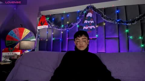 Isabella curly hair - Anastasia short hair  online show from 12-14-24, 04:20