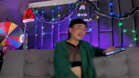 Isabella curly hair - Anastasia short hair  online show from 12-31-24, 12:11