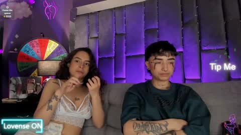 Isabella curly hair - Anastasia short hair  online show from 01-02-25, 11:06