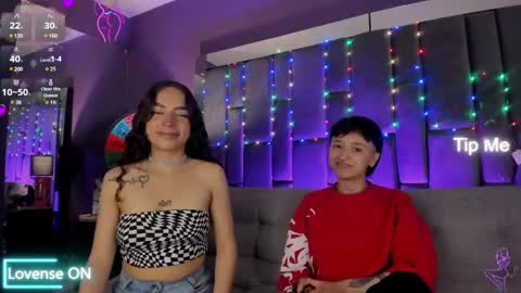 Isabella curly hair - Anastasia short hair  online show from 01-03-25, 04:06